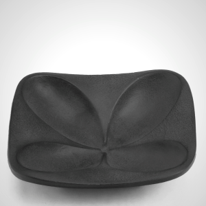 Nambu Tekki Tray - Clover by Tadahiro Baba | Cast Iron Serving Tray