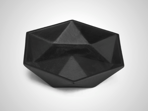 Nambu Tekki Hexagonal Cast Iron Tray by Tadahiro Baba