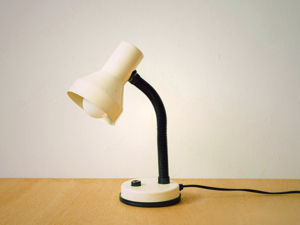 Vintage White Gooseneck Table Lamp - Adjustable Desk Lighting for Home & Office
